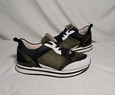 Trizan by josef siebel trainers Size 6 eu 40 black/green suade in like new condition