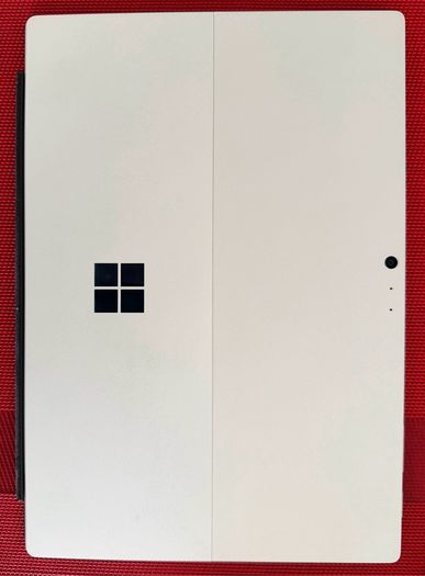 Microsoft Surface Pro 5 - Core i5 - 8gb RAM - 256gb SSD - Dockstation