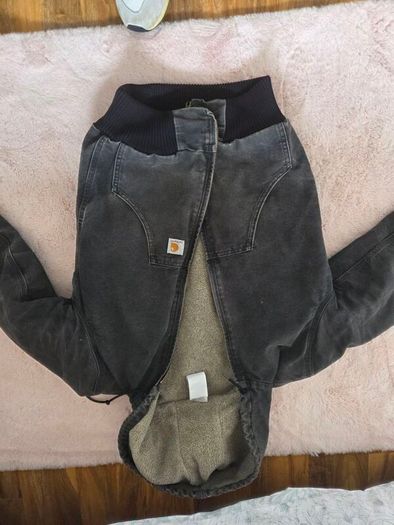 carhartt hooded jacket excellent condition