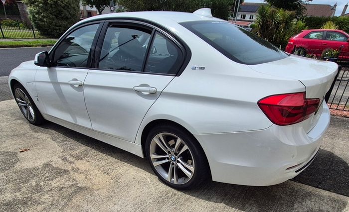 2018 Bmw 330e SE