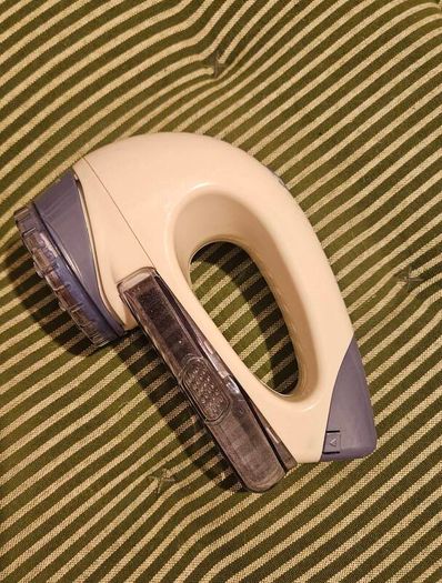 Fabric shaver