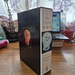Special First Edition. The Celtic World. Miranda J Green