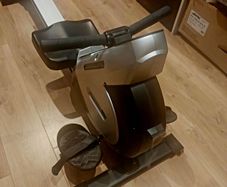 Rowing machine / rower