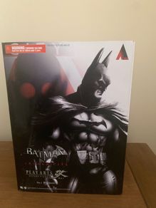 Batman Arkham city play arts Kai Dc comics