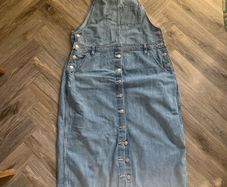 dress Levi's