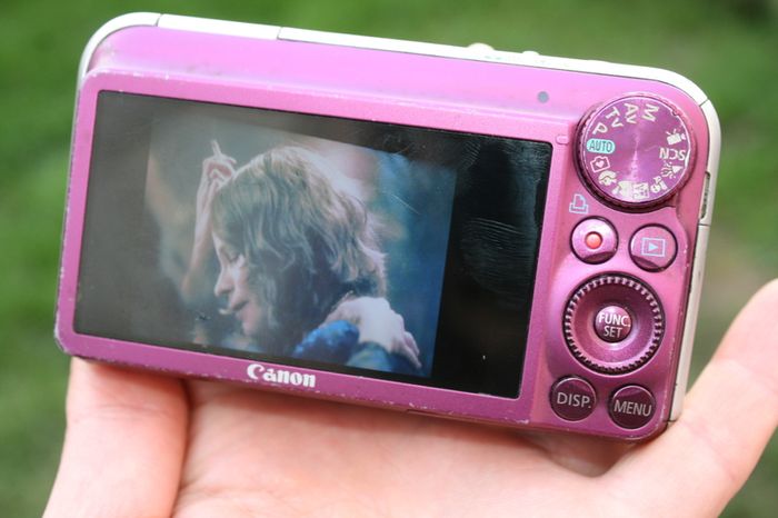 Canon Power Shot SX210 IS 14.1MP Digital Camera