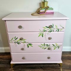 Chest of drawers