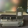 Neewer battery Grip Image 2