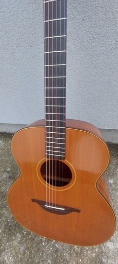 Lowden S10P (O22) JUMBO Made In Ireland in 1986. Very Rare Guitar from Lowdens Golden Era. Comes With A Calton Case worth 1500 on its own!