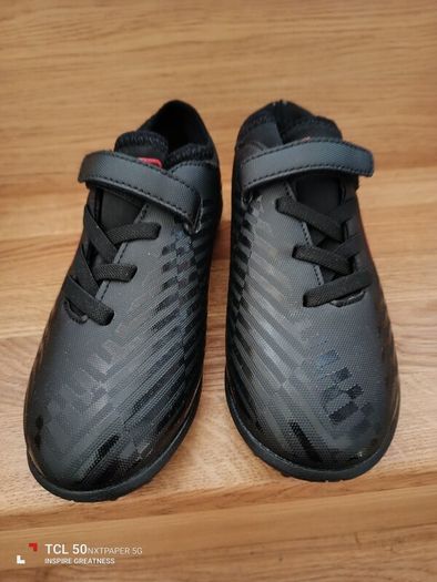 NEW.boys shoes, football. UK13. eur 31.5