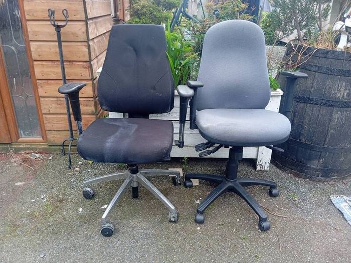 Free to go office chairs