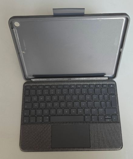 Logitech Combo Touch iPad Case (7th/8th/9th Gen)
