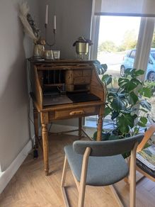 Beautiful Oak Roll-Top Writing Bureau  350 ONO