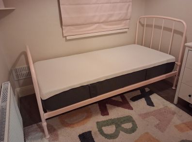 Single bed frame