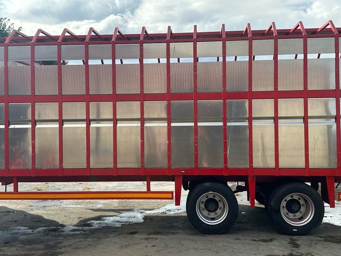 Cattle trailer