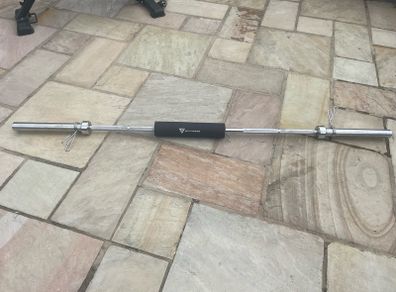 2 Weightlifting bars - Hex & Olympic
