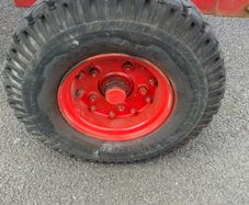 600 x 9 split rim trailer wheel / tyre 5 stud