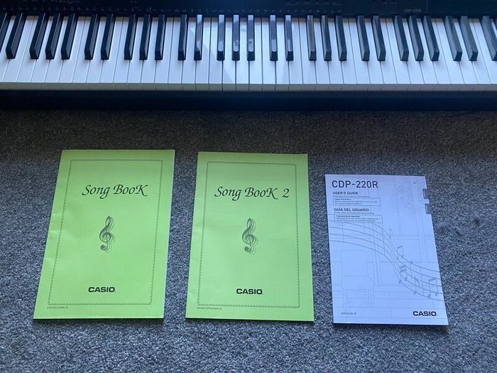 Casio CDP-220R Electric Piano