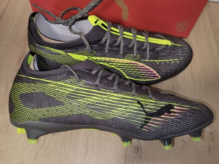 ULTRA 5 PRO FG/AG Football Boots - size 5