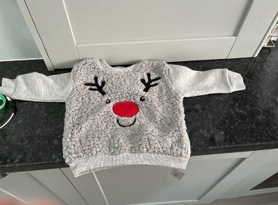 Baby Christmas jumper (6/9months)