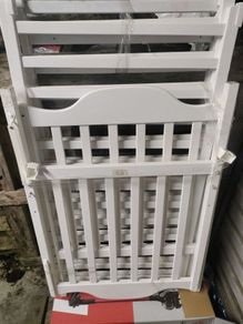 baby cot