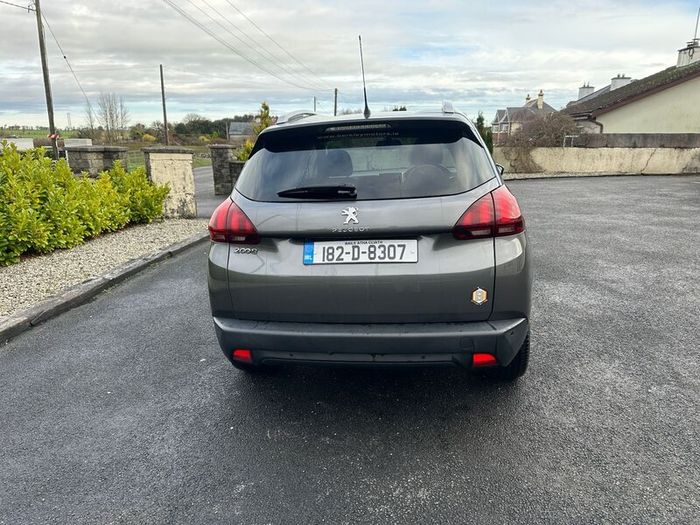 2018 Peugeot 2008 1.2 petrol with warranty