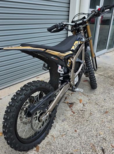 26 Surron Ultra Bee(Road Legal Model)