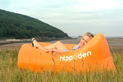 Inflatable Air Lounger Couch. Portable PVC Fabric Beach Air-Hammock.
