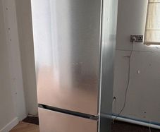 Bosch Series 4 KIV86VSE0G Built in Fridge Freezer Excellent condition Dublin Collection