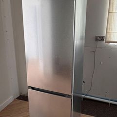 Bosch Series 4 KIV86VSE0G Built in Fridge Freezer Excellent condition Dublin Collection