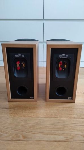 Jamo E800 speakers - Used, in good condition.