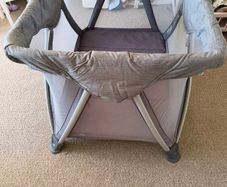 Must go ASAP travel cot nuna sena aire