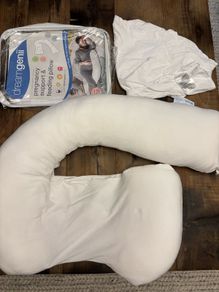 Dreamgenii pregnancy pillow