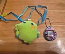 Tamagotchi + Tamagotchi Holder