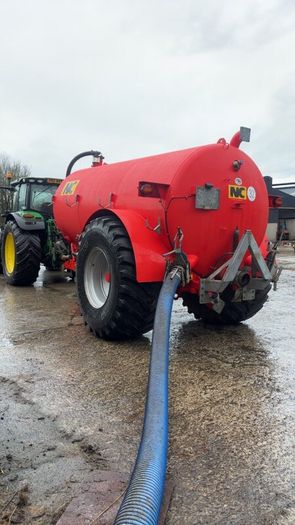 Slurry tanker