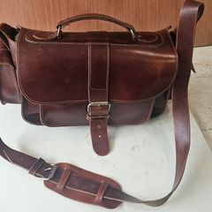 mans leather bag