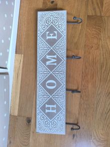Coat hanging rack