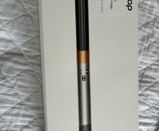 Dyson airwrap barely used