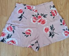 Floral tailored shorts