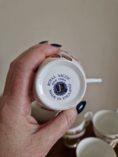 vintage teacups
