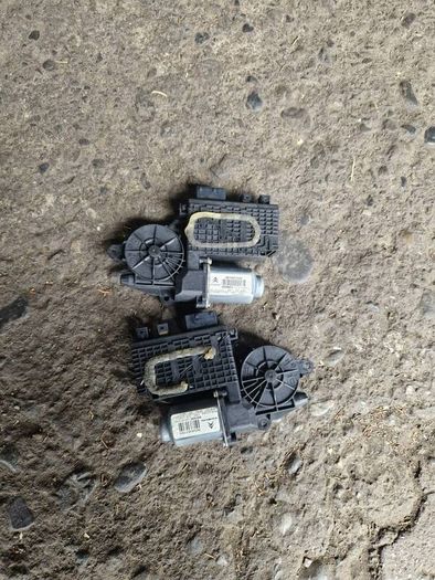 Citroen C4 Picasso  Electric Window Motor Driver  And Passenger Side   2007