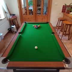 Pool table