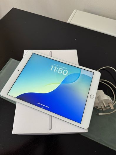 Ipad 7th Generation Like New