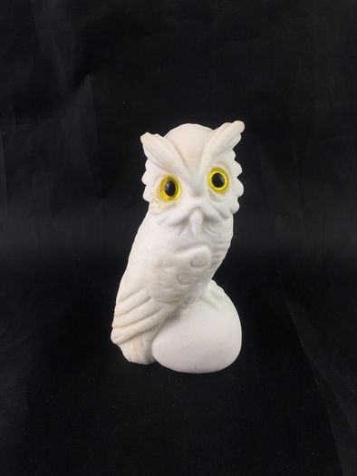 Alabaster snow owl figurine
