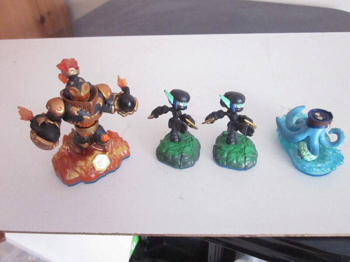 Four  Skylanders Swap Force   Figures