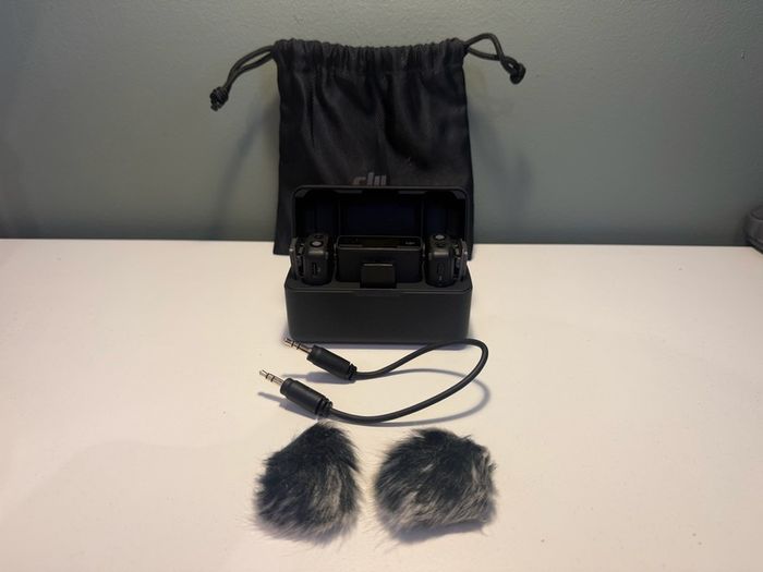 DJI Mic kit (2 TX + 1 RX) with charging case and accessories