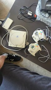 Sega Dreamcast 2 controllers VMU & All Cables