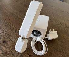 AmpliFi HD Mesh Router & MeshPoint HD