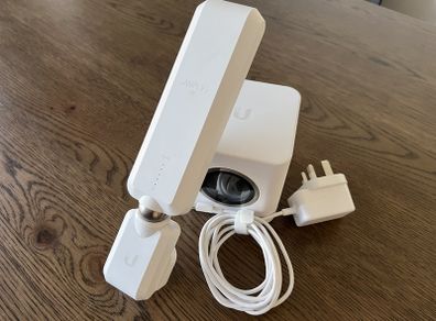 AmpliFi HD Mesh Router & MeshPoint HD