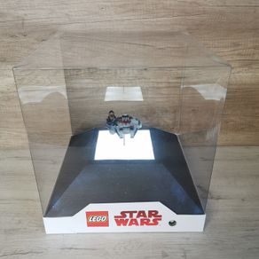lego Shop Display - chewbaca micro fighter - light display